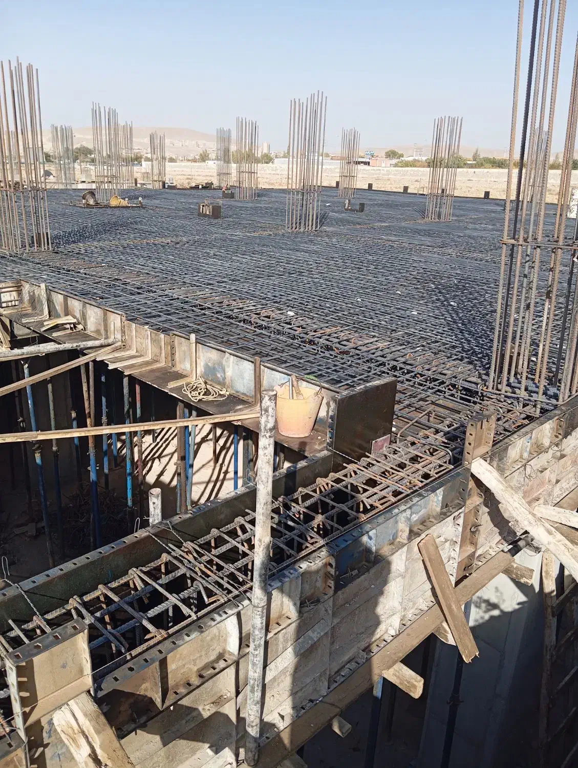 آرماتوربندی ارماتوبندی بتن آرمه اسکلت فلزی تیرچه|خدمات پیشه و مهارت|تبریز, |دیوار