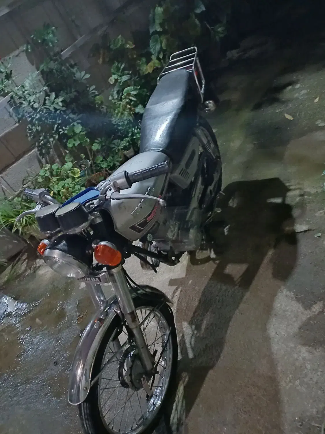 متور هندا ۸۶ مدارک کامل|موتورسیکلت|رشت, جانبازان|دیوار