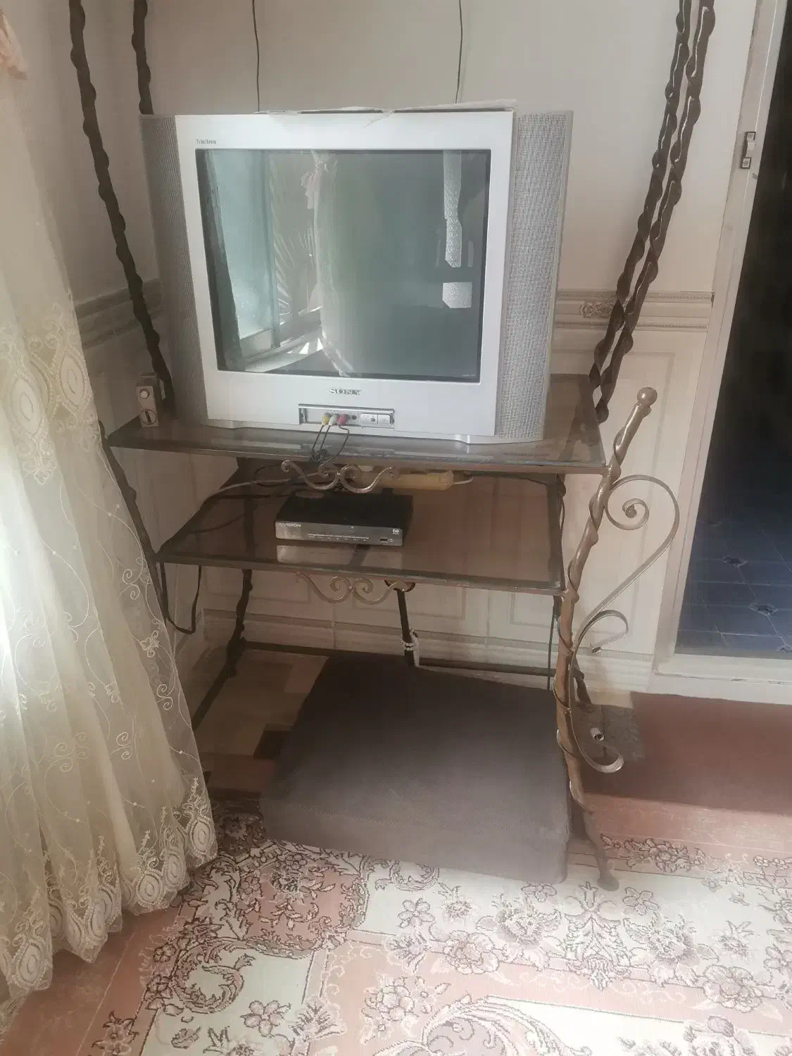 تلویزیون 21 اینچ|تلویزیون و پروژکتور|جلین, |دیوار