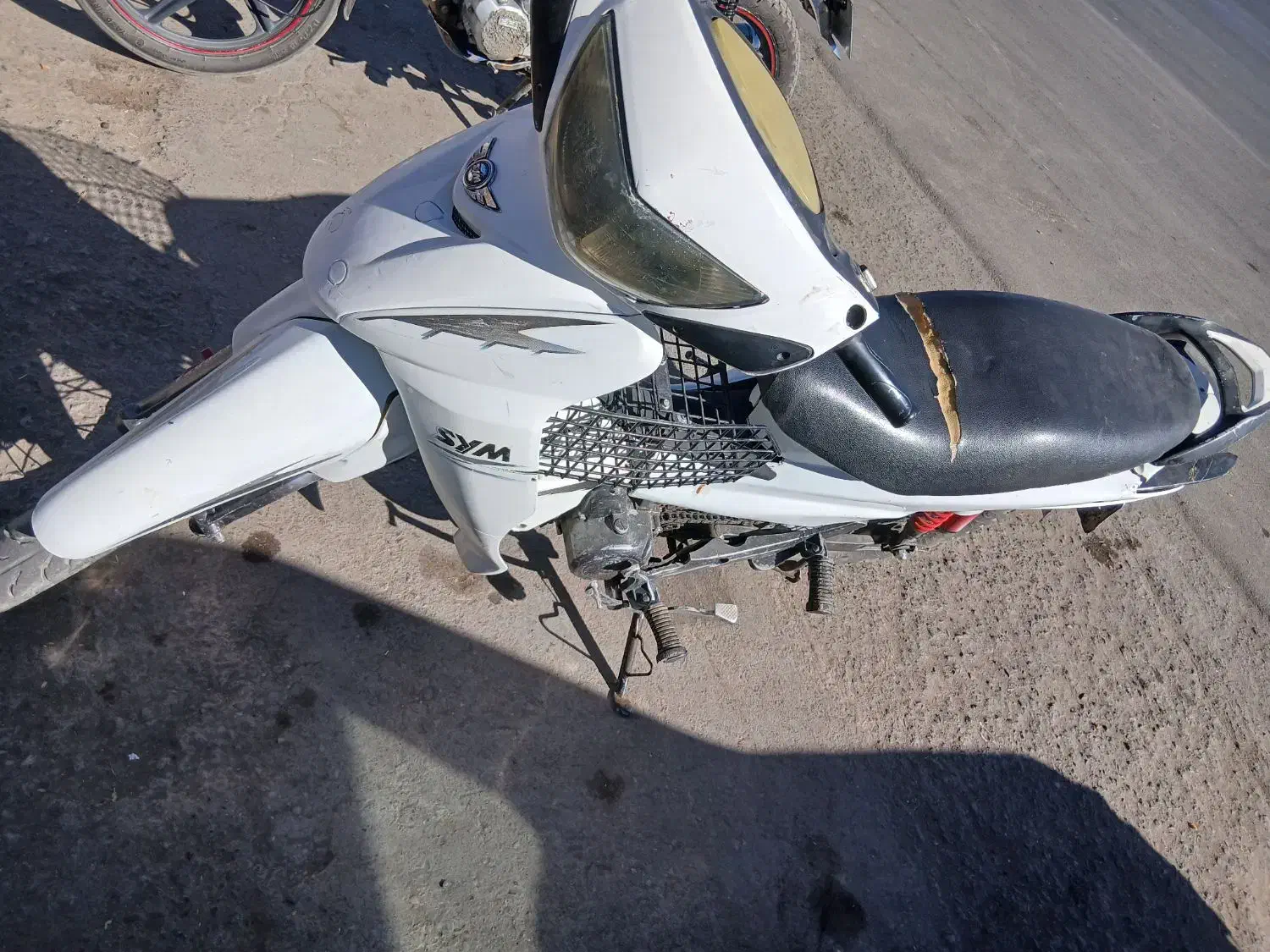 هندا۲۰۰مدل۹۷لاکی مدل۸۹|موتورسیکلت|تربتحیدریه, باغ ملی|دیوار