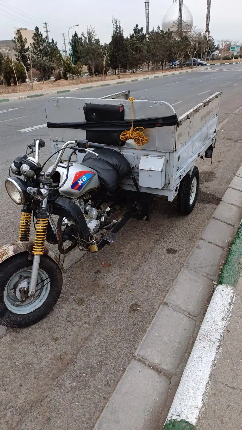 موتور سیکلت سه چرخ ۲۰۰|موتورسیکلت|تهران, میدان میوه و تره‌بار مرکزی|دیوار