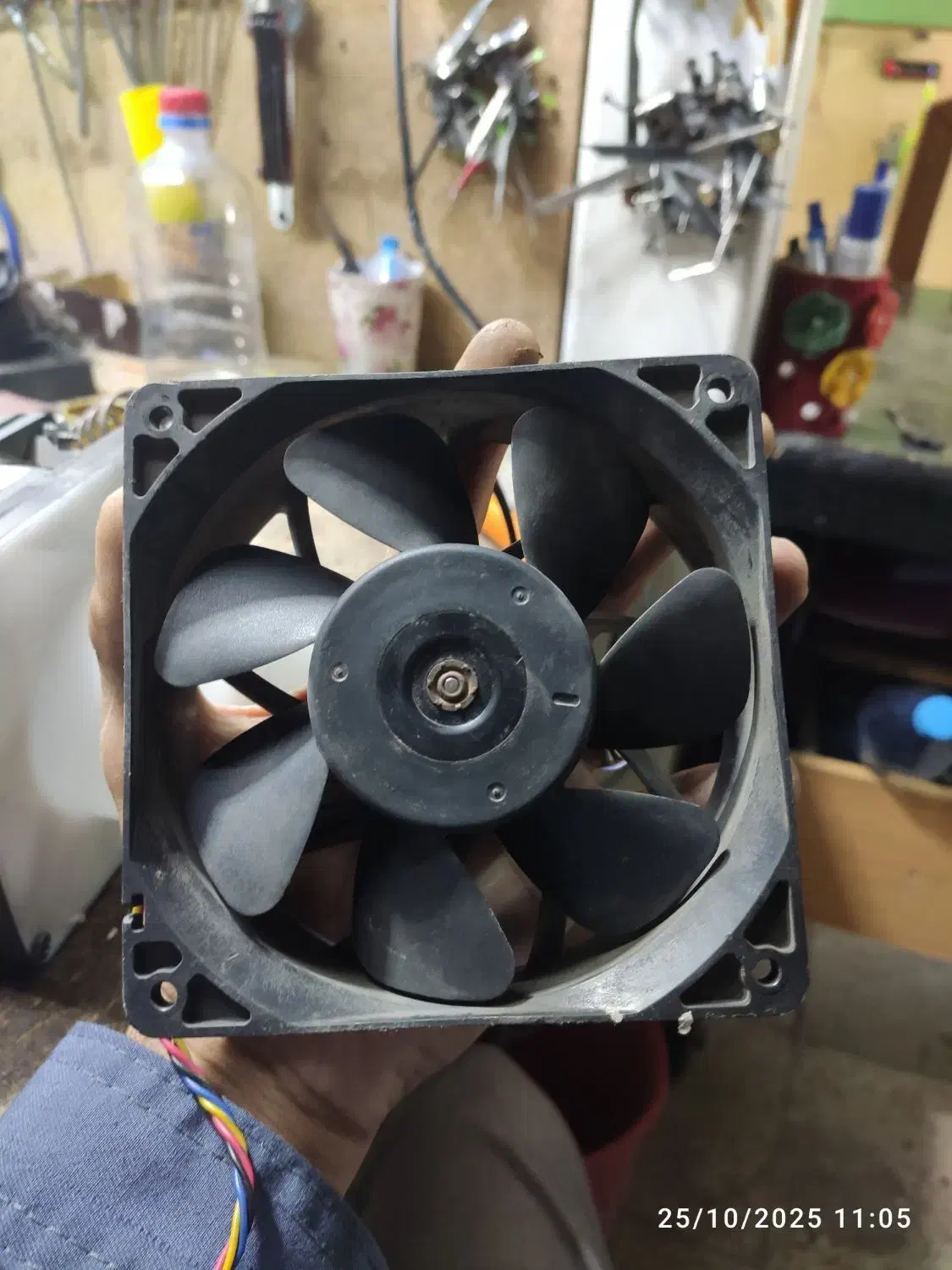 فن پر قدرت|پنکه و تصفیهکنندهٔ هوا|کرمان, |دیوار