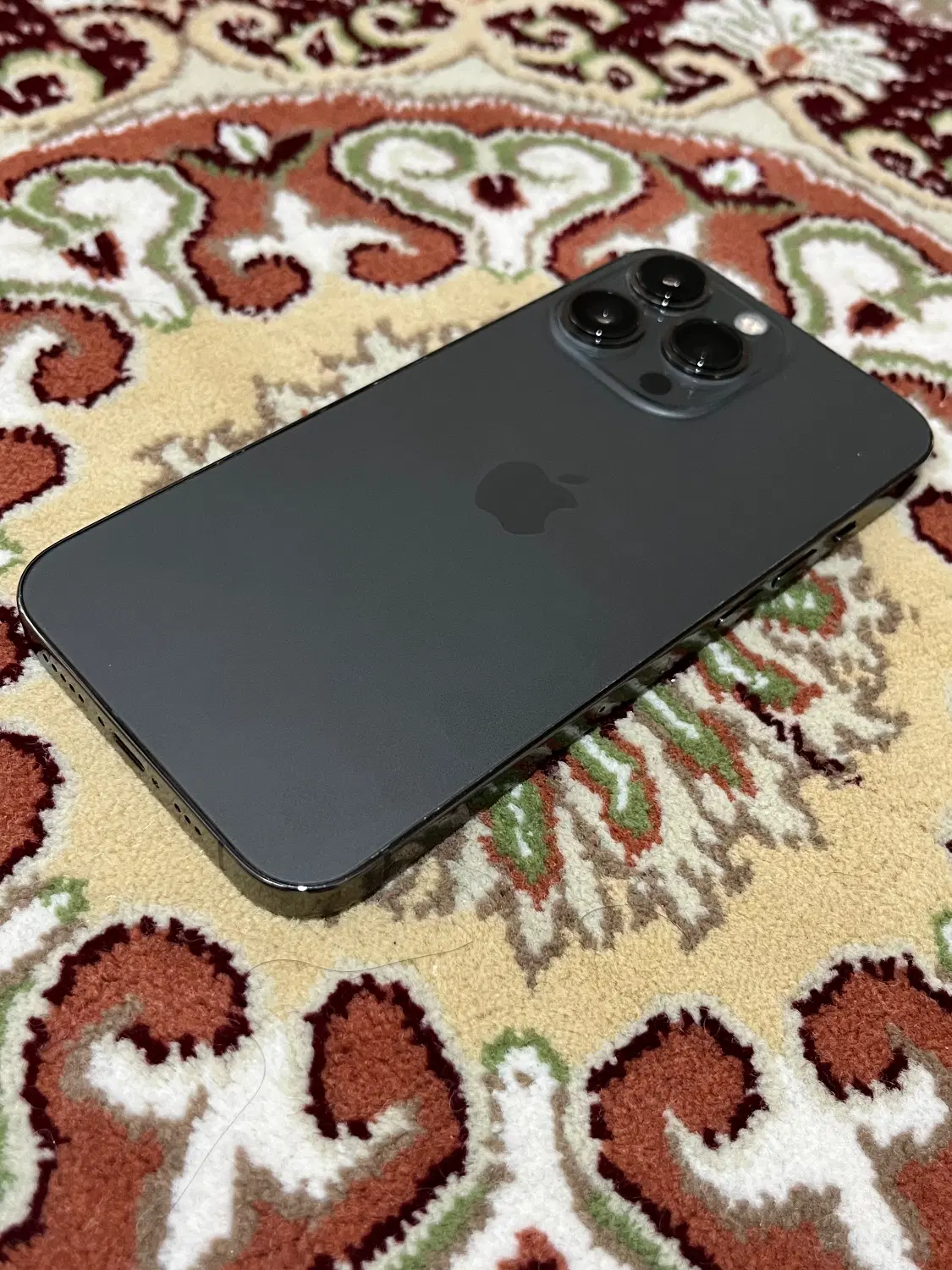 iPhone 13 Pro|موبایل|جم, |دیوار