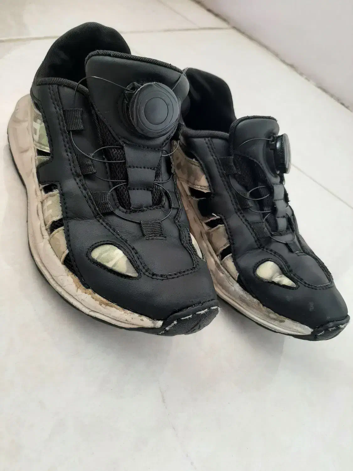 کتانی بچگانه خارجی|کیف، کفش، کمربند|همدان, |دیوار