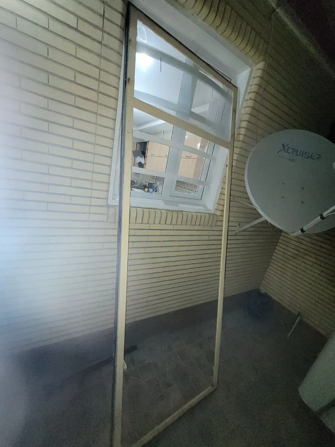 درب و پنجره اهنی با چهارچوب|مصالح و تجهیزات ساختمان|سیرجان, |دیوار