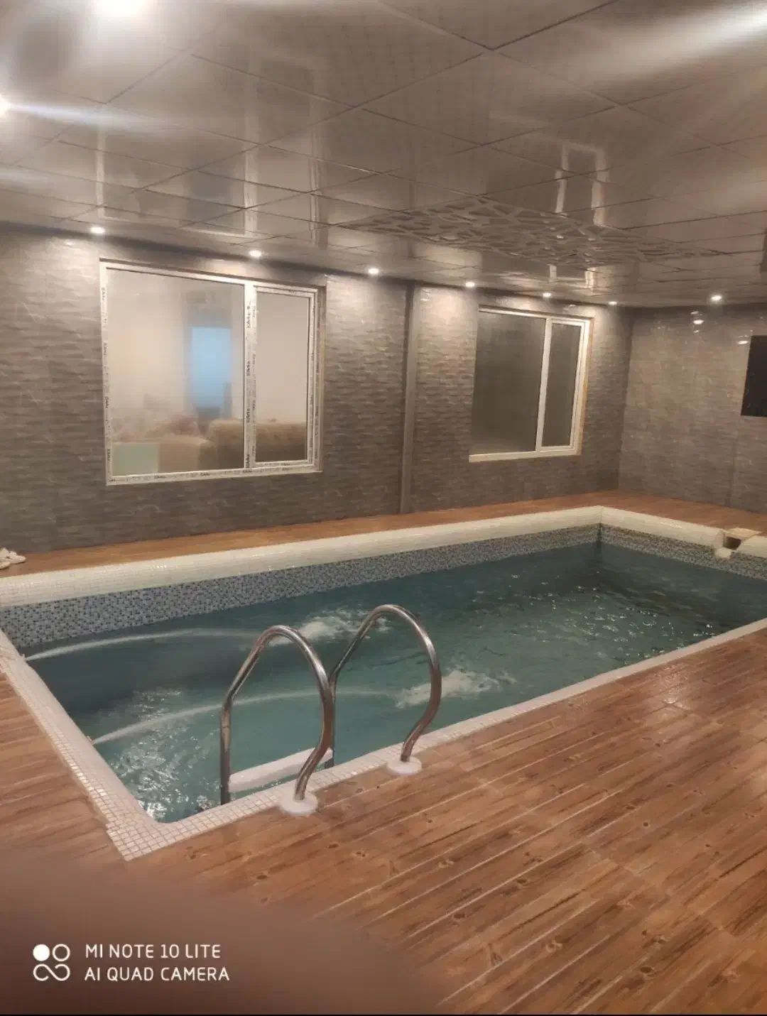 ویلا رامجین استخر سرپوشیده آبگرم|اجارهٔ کوتاهمدت ویلا و باغ|کرج, گوهردشت|دیوار