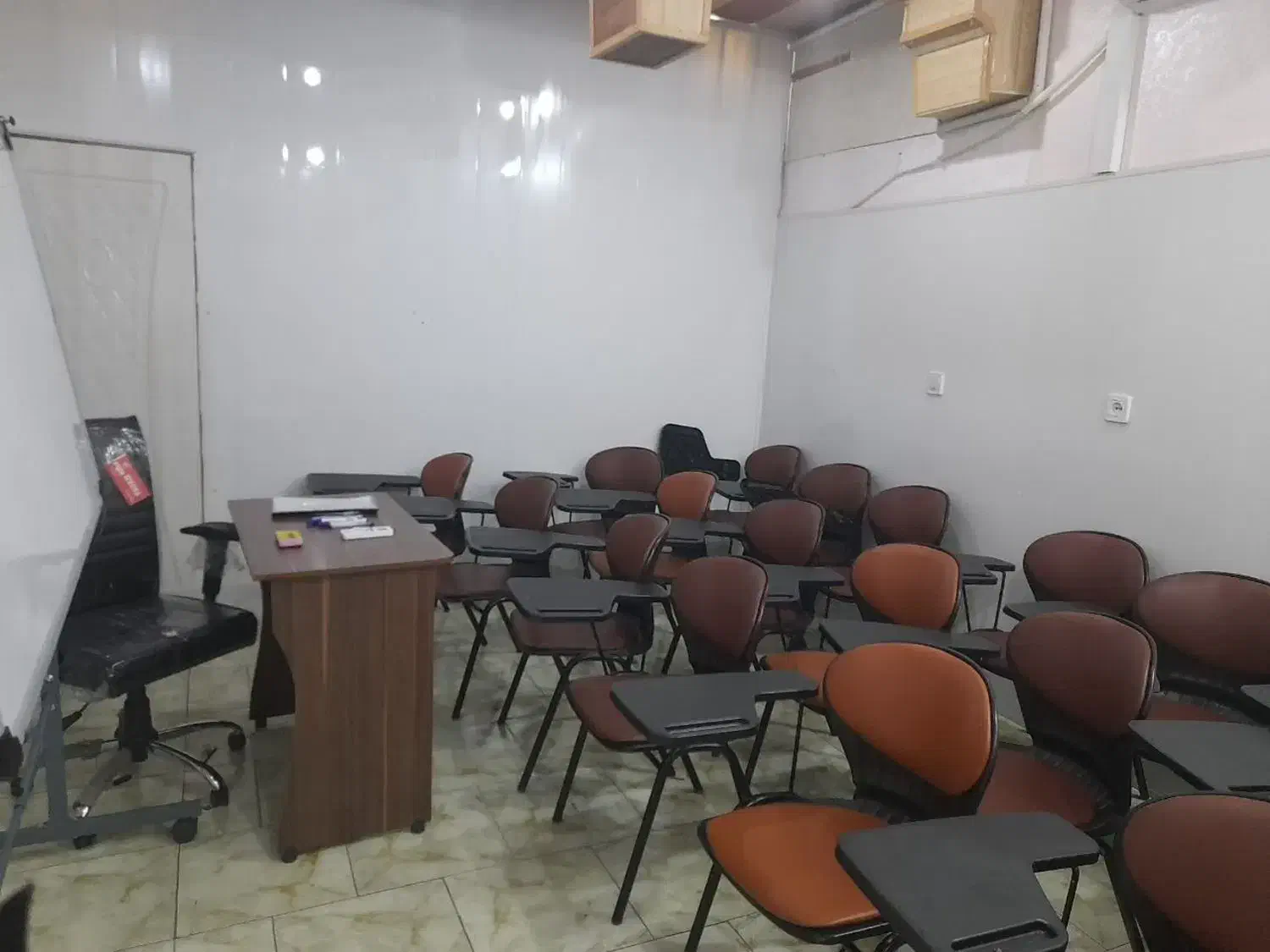 اجاره کلاس درس|اجارهٔ کوتاه‌مدت دفتر کار و فضای آموزشی|بیرجند, |دیوار