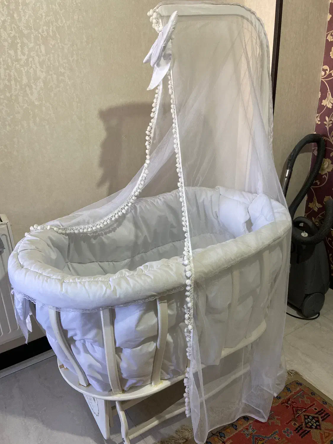 تخت و گهواره نوزاد|اسباب و اثاث بچه|شیراز, تاچارا|دیوار