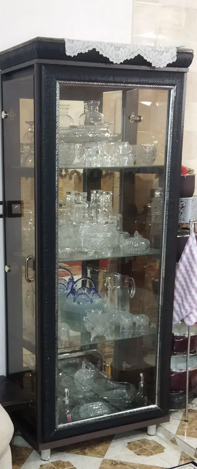 فروش ویترین سالم|بوفه، ویترین، کنسول|لاهیجان, بازکیاگوراب|دیوار