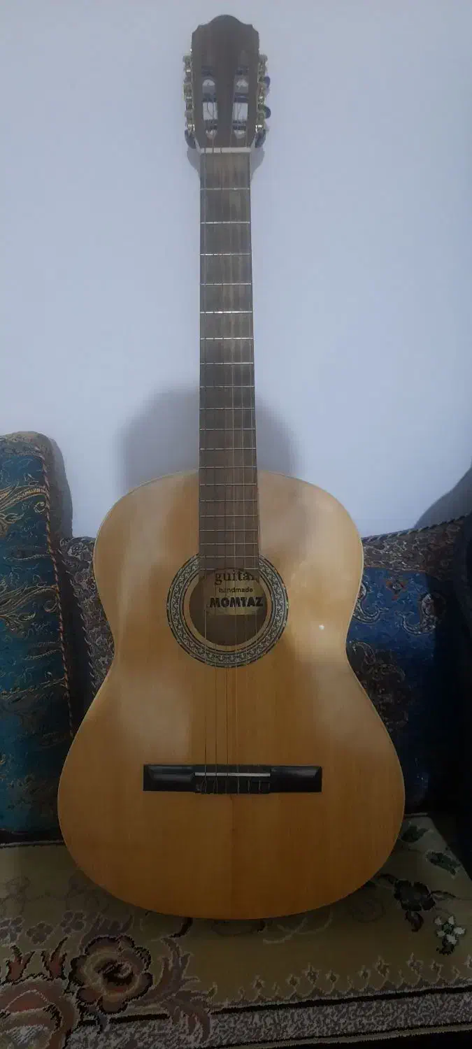 گیتار|گیتار، بیس، امپلیفایر|رومشکان, |دیوار