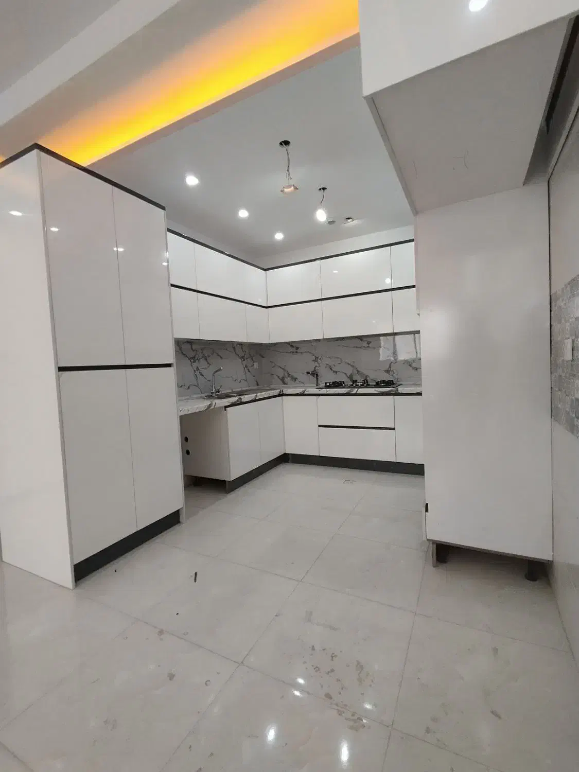 گرمدره/94متر/دوخوابه /نوساز/|فروش آپارتمان|گرمدره, |دیوار