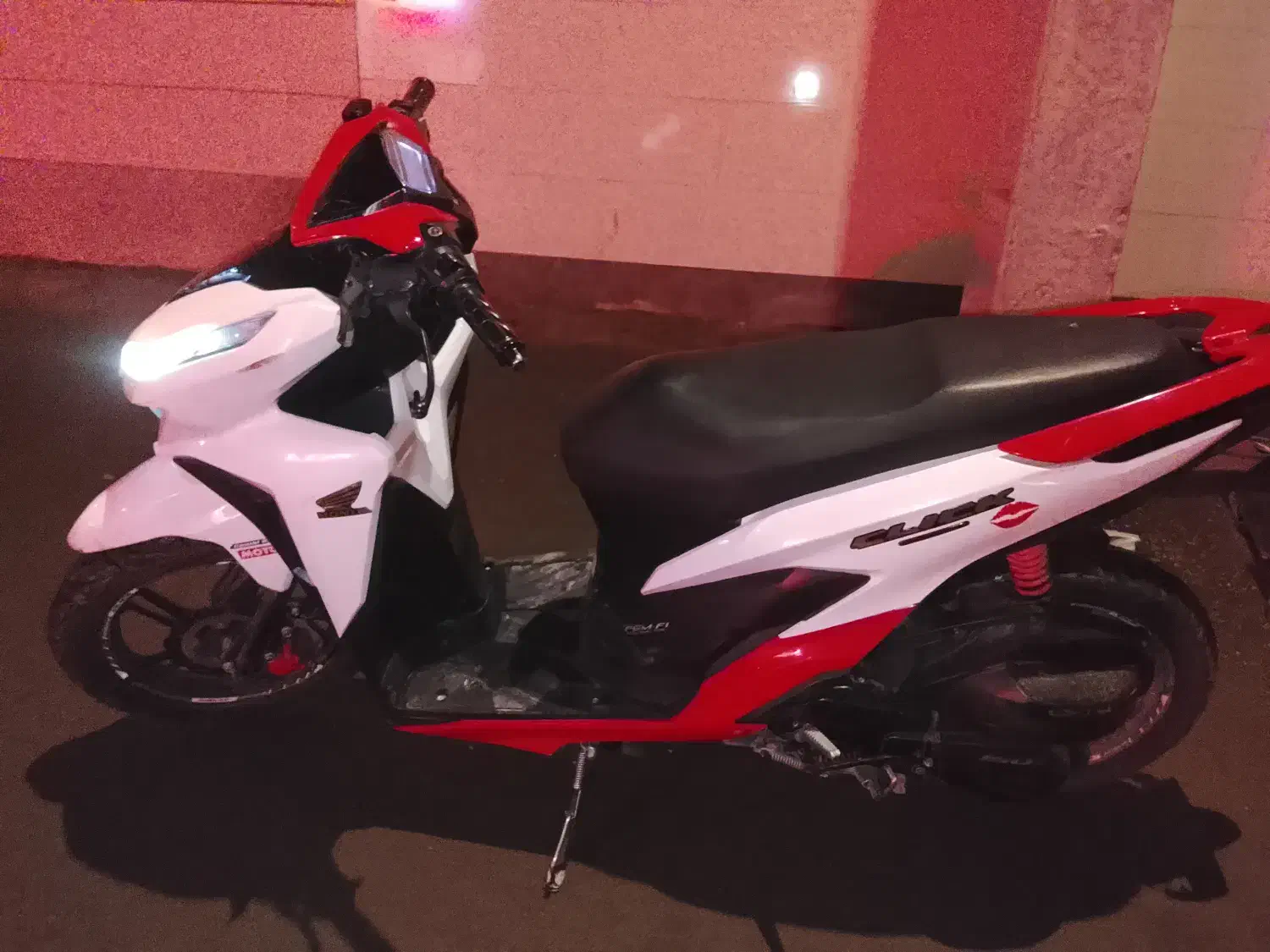 کلیک|موتورسیکلت|لالجین, |دیوار