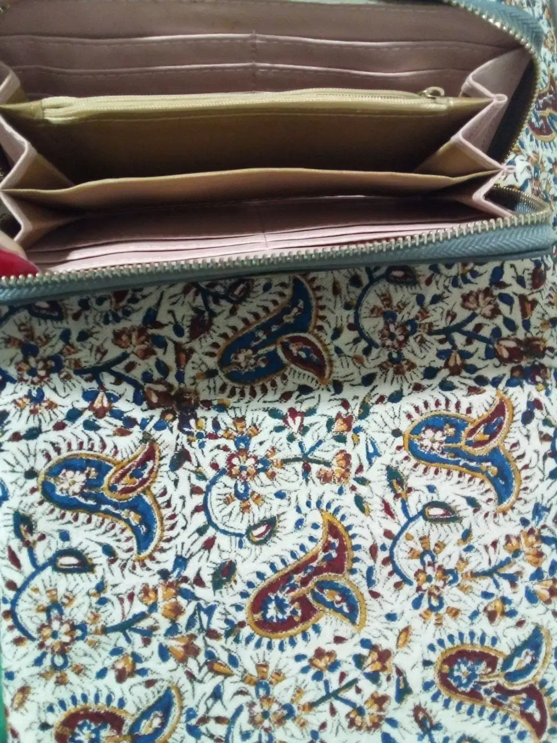 کیف جاپول شیکو نو|کیف، کفش، کمربند|صحنه, |دیوار