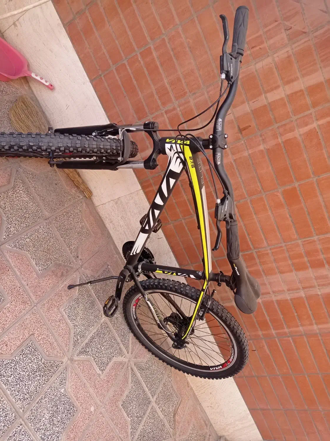 دوچرخه ۲۸ حرفه ای ویوا|دوچرخه، اسکیت، اسکوتر|کاشان, فاز ۲ ناجی آباد|دیوار