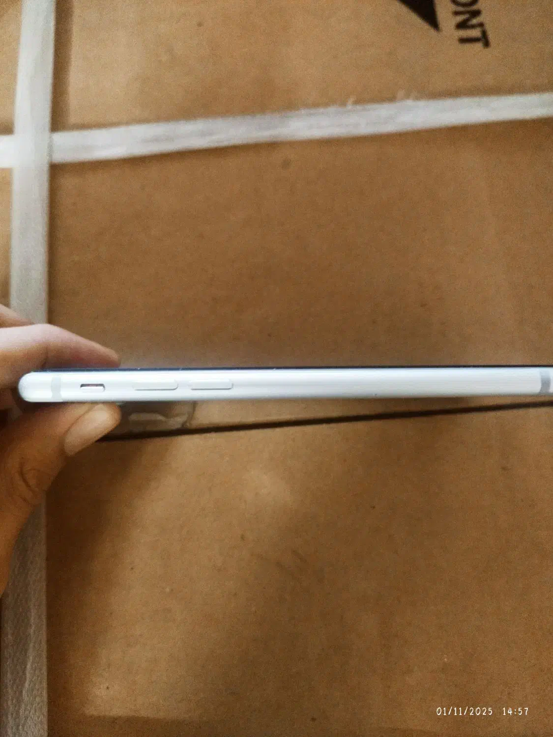 ایفن 7 زیرخاکی با لوازم|موبایل|مشهد, نیروی هوایی|دیوار