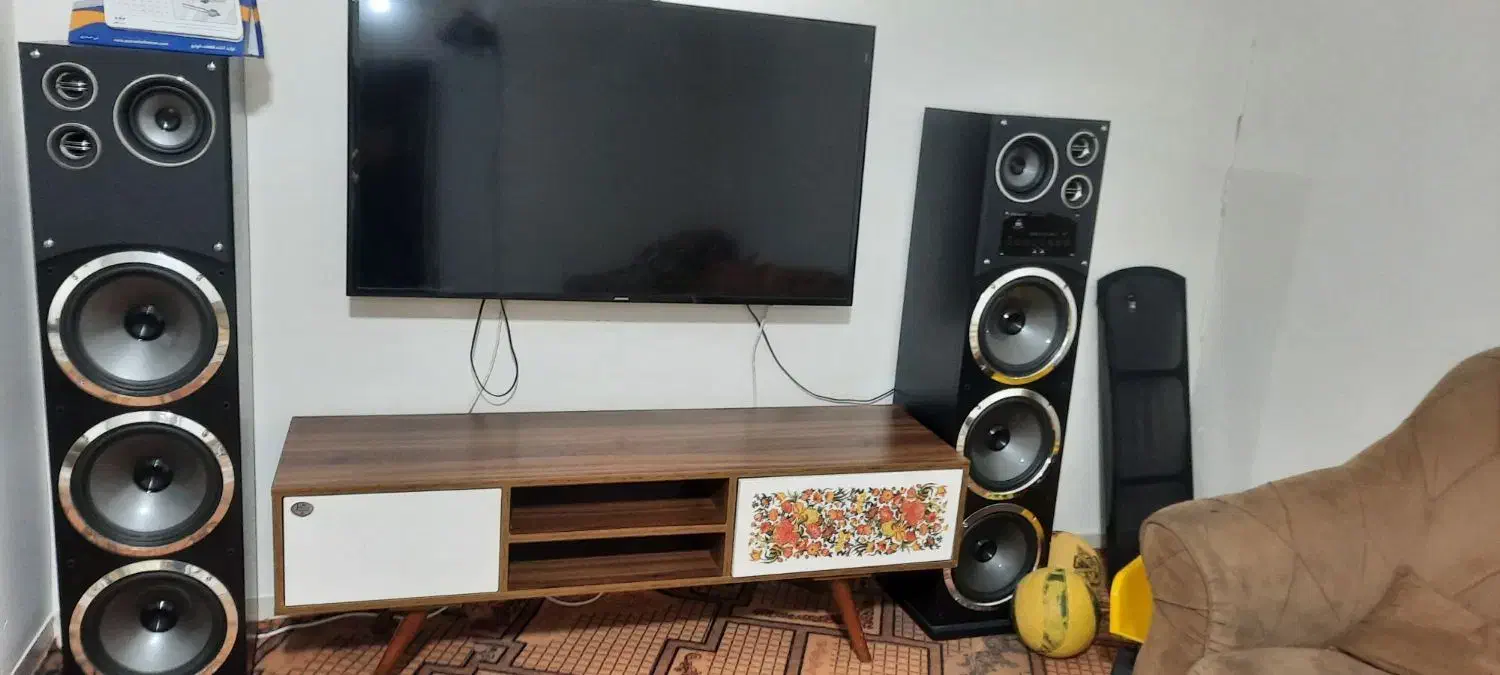 باند و میز تی وی|میز تلویزیون|قدس, شهرک فرزان|دیوار