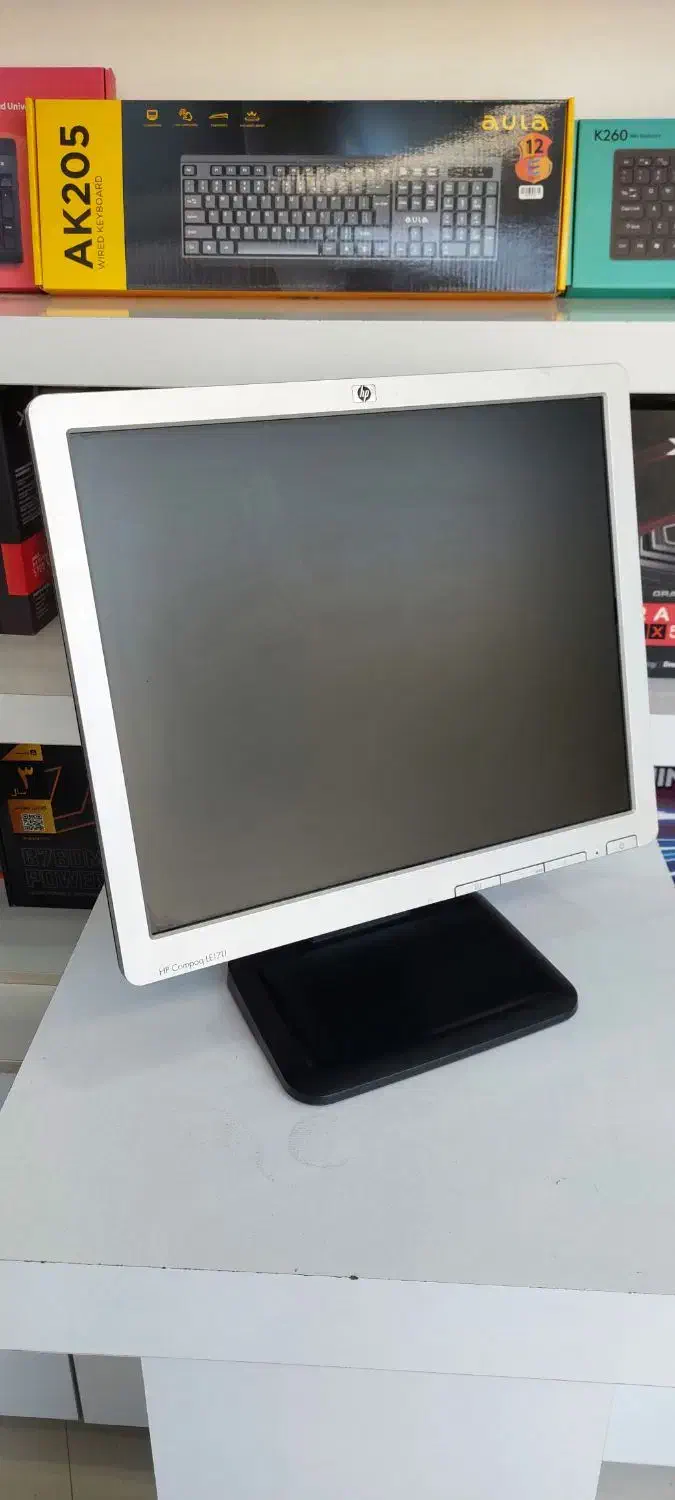 مانیتور 17 Hp|قطعات و لوازم جانبی رایانه|مشهد, گوهرشاد|دیوار