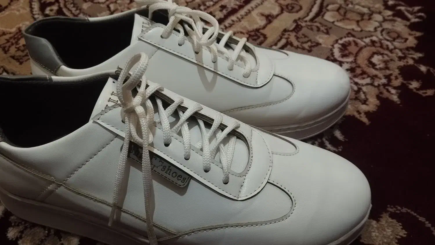 کفش نو|کیف، کفش، کمربند|خرمشهر, |دیوار