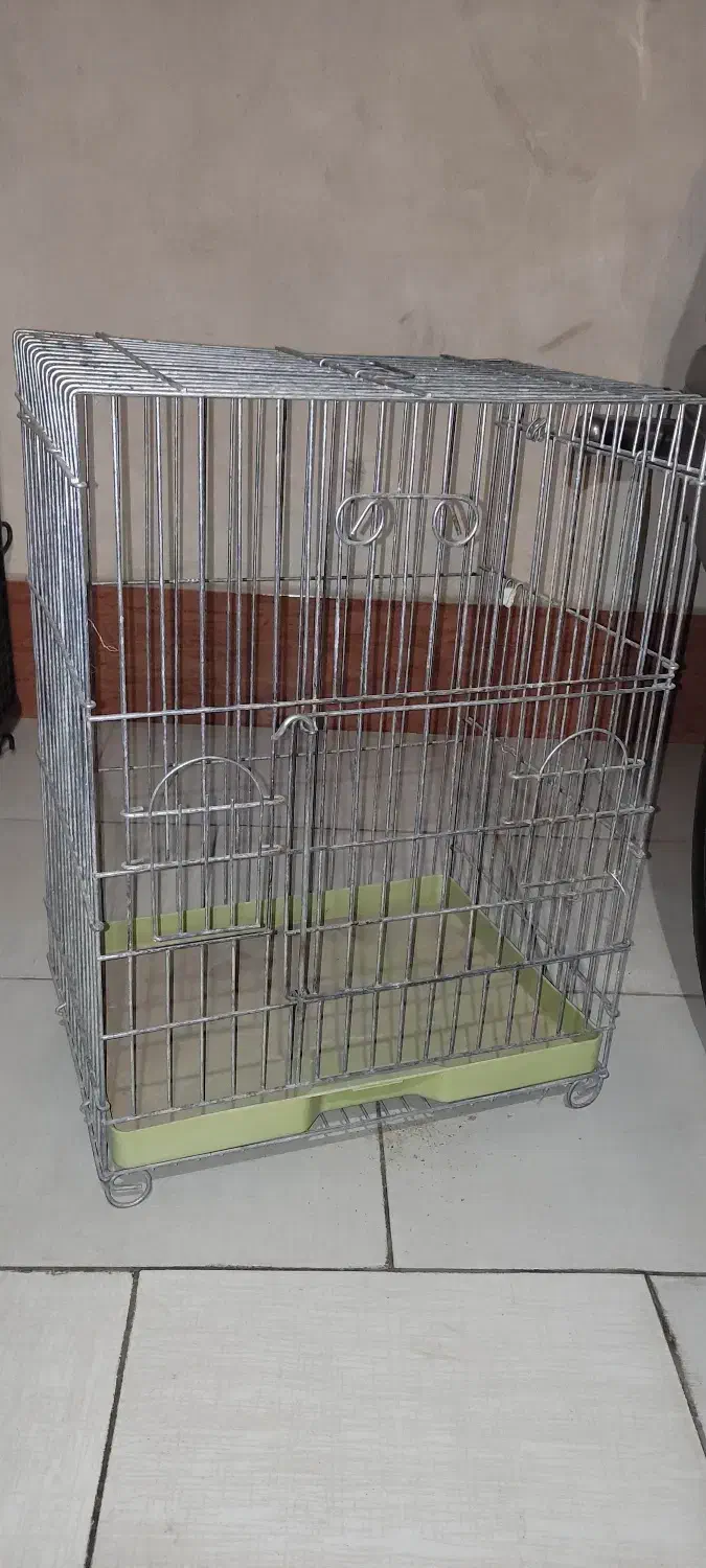 قفس طوطی بزرگ فلزی همراه با لانه|لوازم جانبی حیوانات|بیرجند, |دیوار