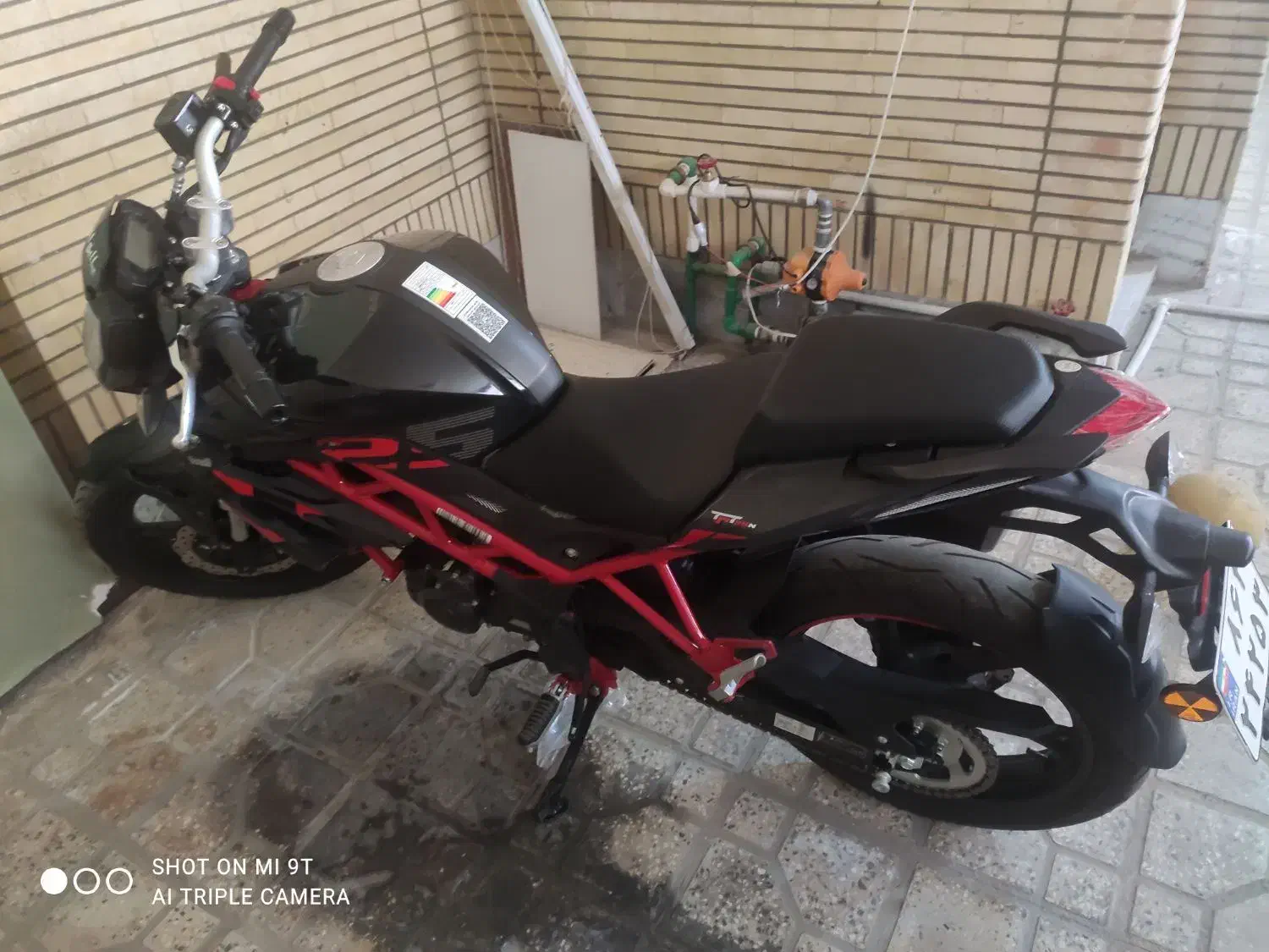 بنلی 250 cc|موتورسیکلت|اصفهان, باغ زرشک|دیوار