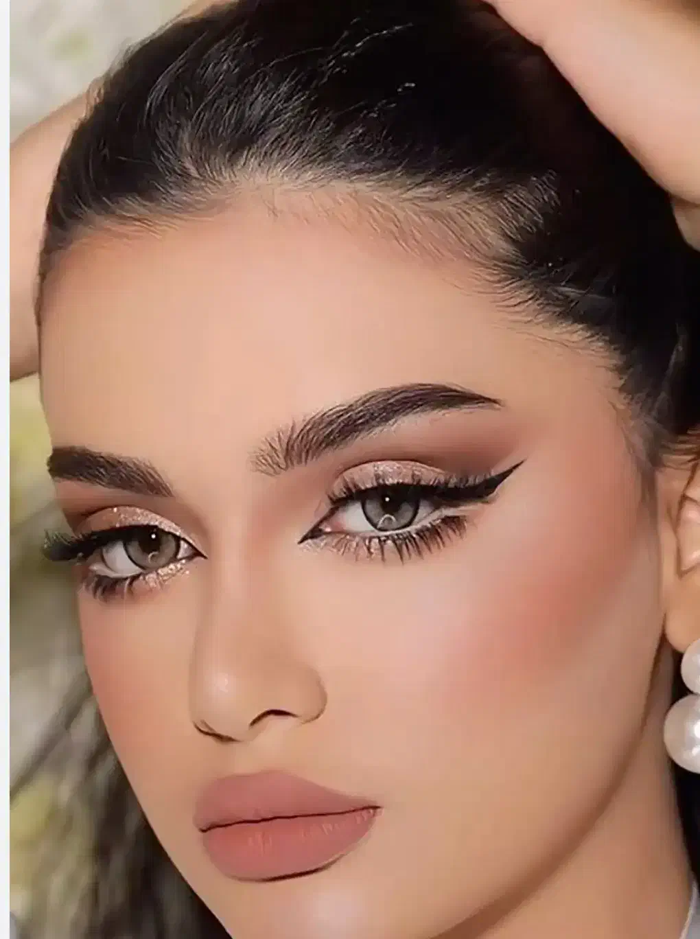 تخفیف ویژه میکاپ شنیون|خدمات آرایشگری و زیبایی|شاهرود, |دیوار