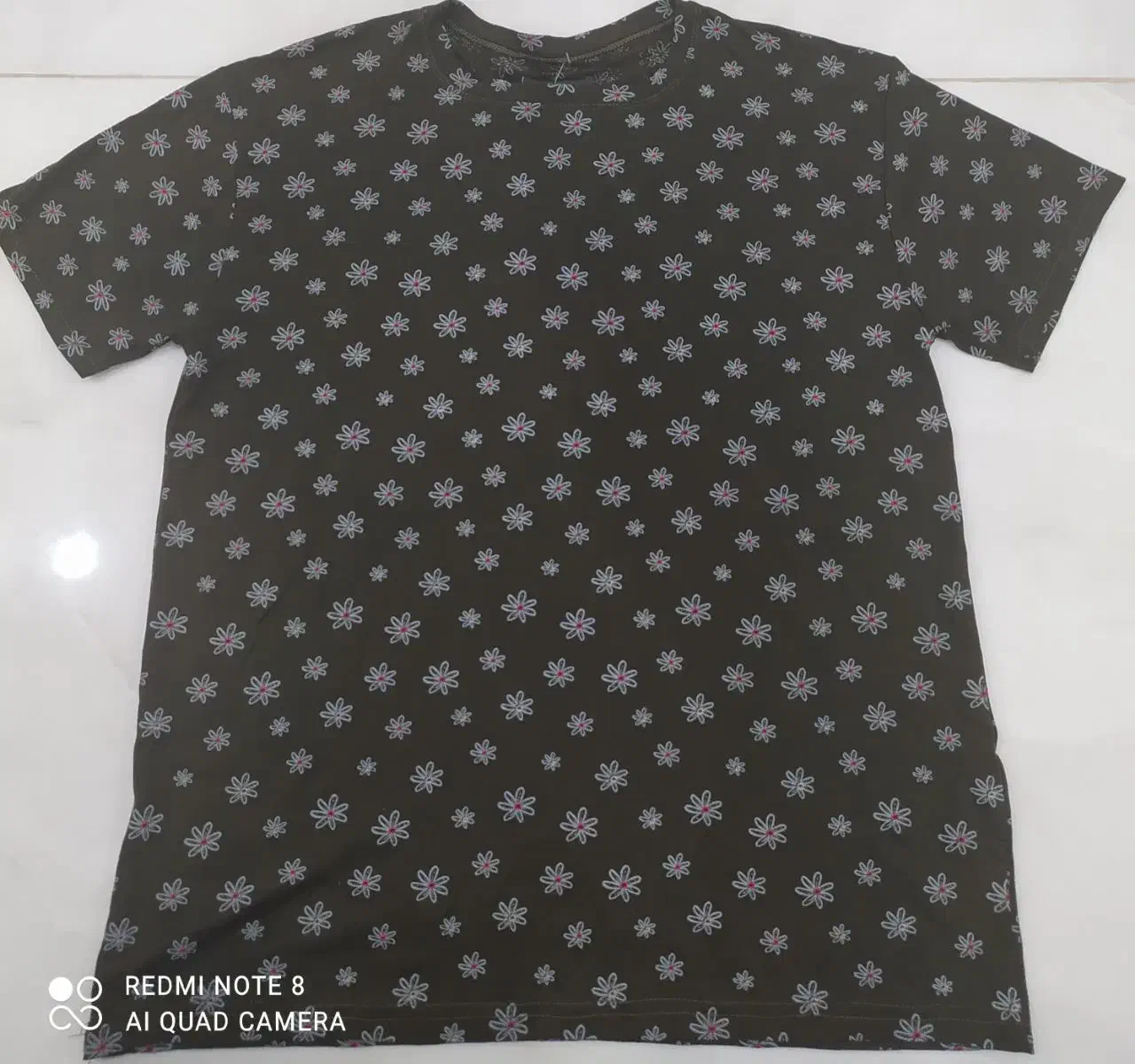 مقداری جنس به قیمت عمده|لباس|سنقر, |دیوار