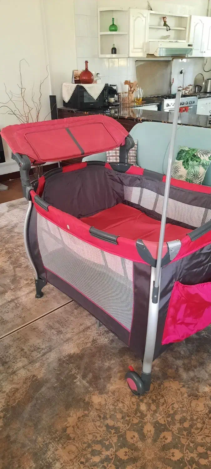 تخت پارک کودک|تخت و صندلی بچه|شاهین‌شهر, فدک|دیوار