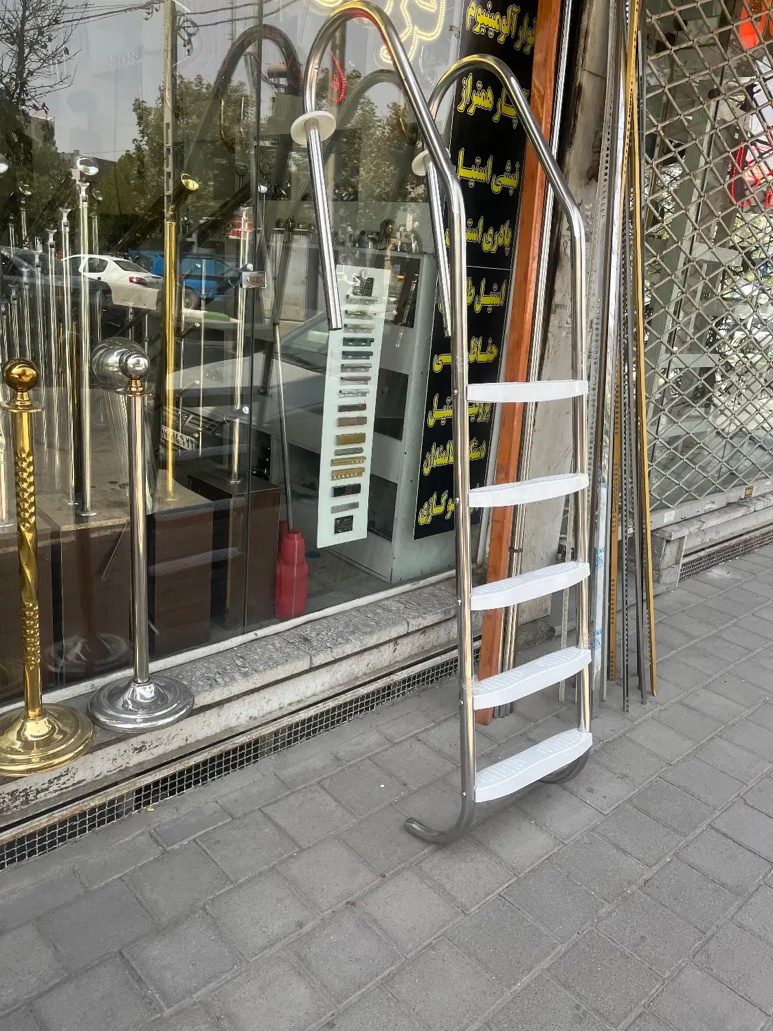 نردبان استخری همه سایز لوله یک میل و پله ضمانتی|مصالح و تجهیزات ساختمان|مشهد, گوهرشاد|دیوار