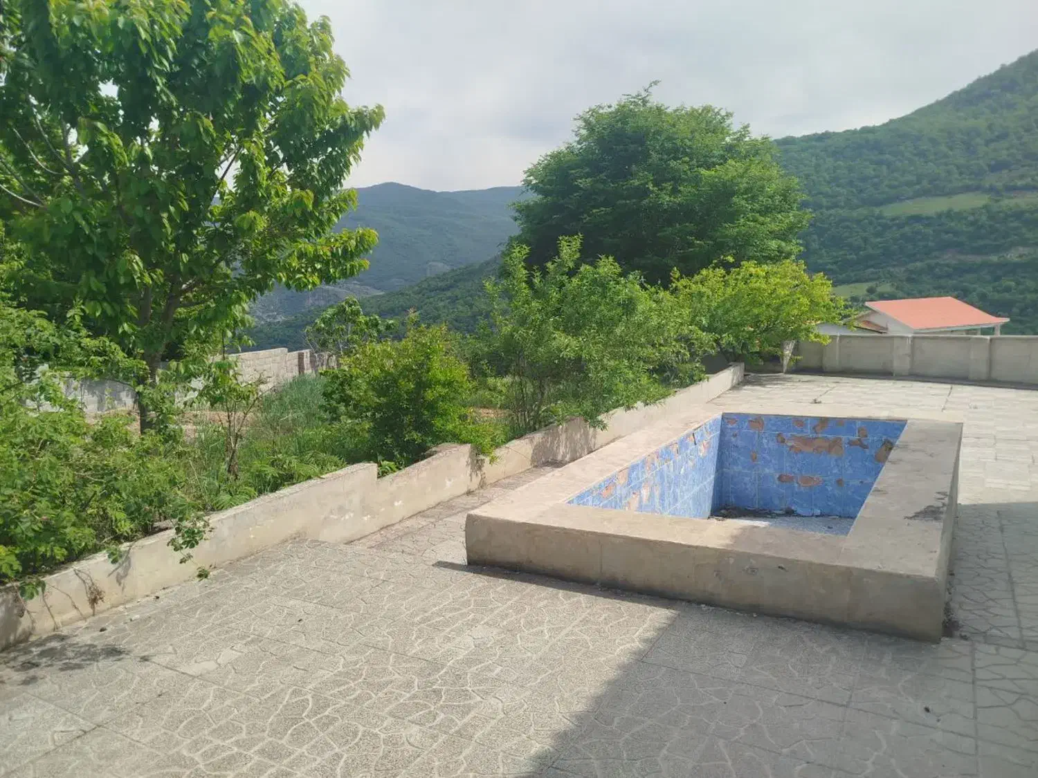 فروش ویلای سنددار با 700 مترمربع زمین|فروش خانه و ویلا|زیرآب, |دیوار