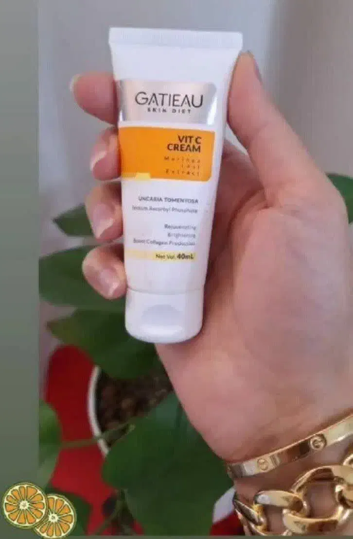 پوست|آرایشی، بهداشتی، درمانی|بردسیر, |دیوار