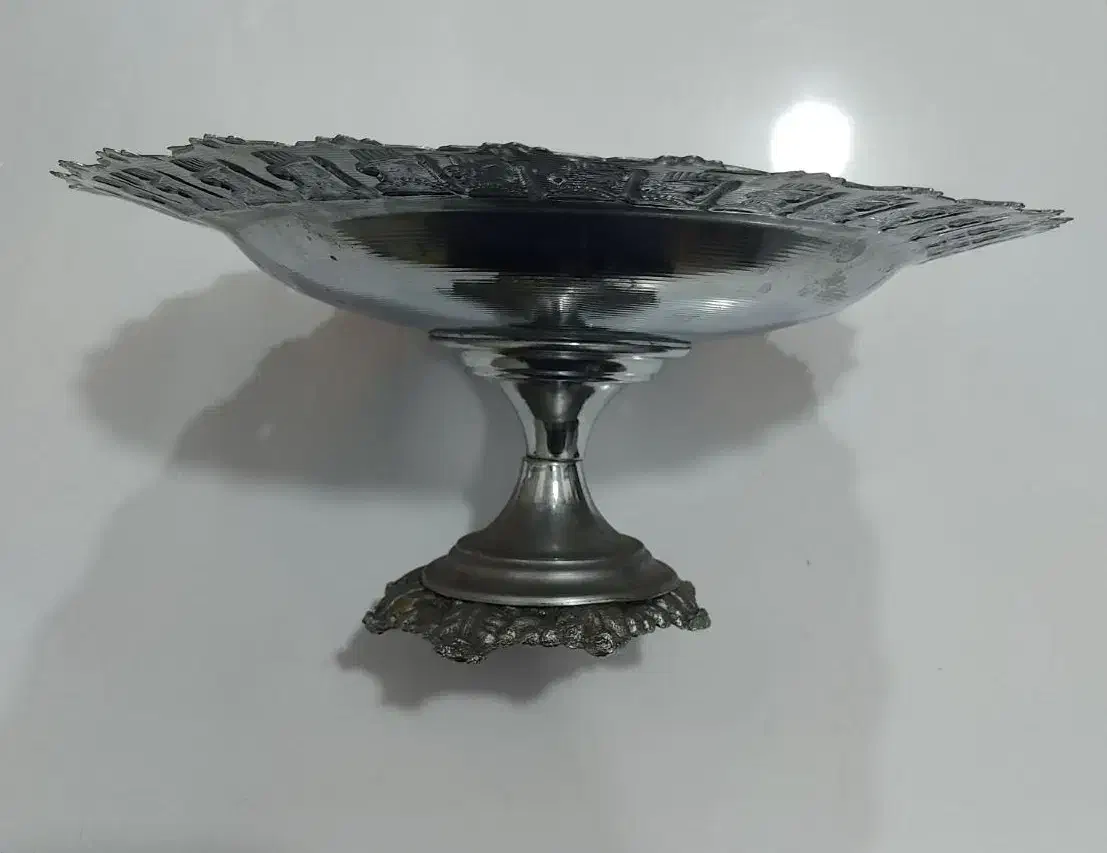 میوه خوری پایدار برنجی قدیمی|کلکسیون اشیاء عتیقه|میانه, |دیوار