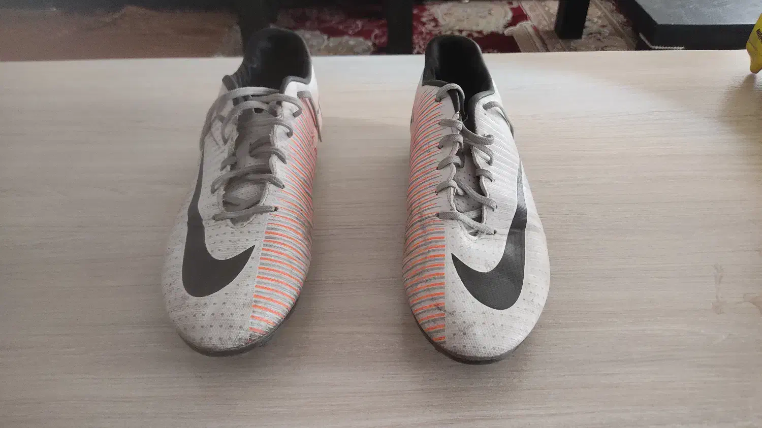 استوک فوتبال CR7 سایز 44|کیف، کفش، کمربند|پرند, فاز ۵|دیوار