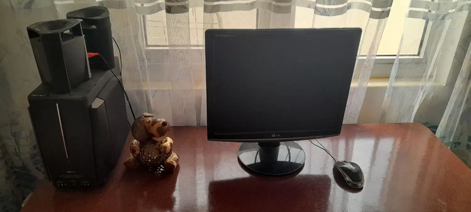 کامپیوترمانیتور ال جی اصل|رایانه رومیزی|پارسآباد, |دیوار
