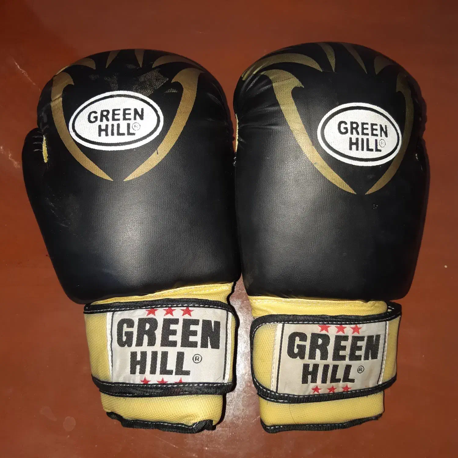 وسایل کامل دفاع شخصی یا بوکس.دستکش بوکس.|تجهیزات ورزشی|قم, نخودی|دیوار