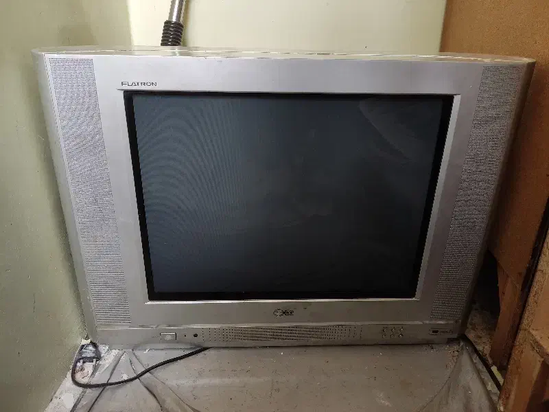 تلویزیون ال جی معاوضه با آچار|تلویزیون و پروژکتور|بوشهر, |دیوار