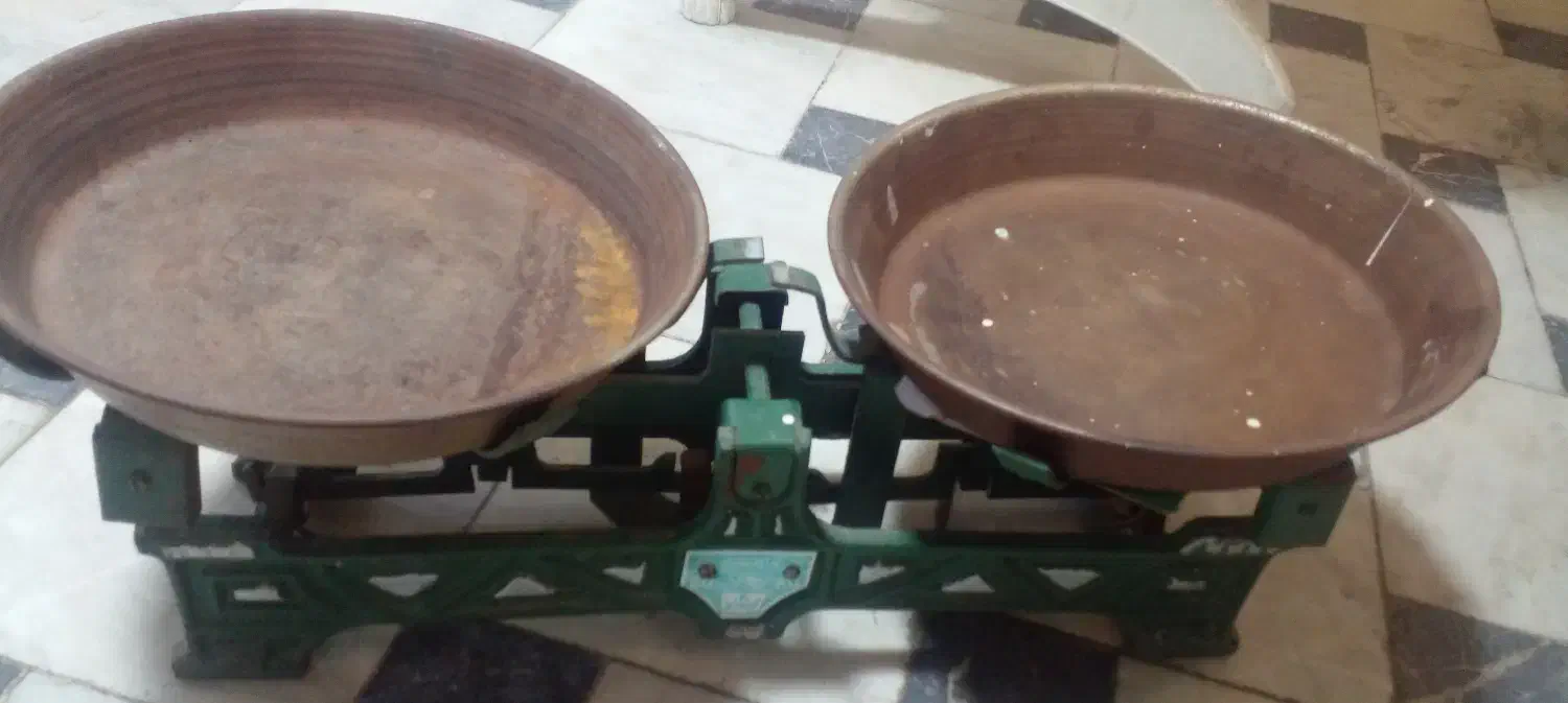 ترازو کپه ایی|کلکسیون اشیاء عتیقه|آران و بیدگل, |دیوار