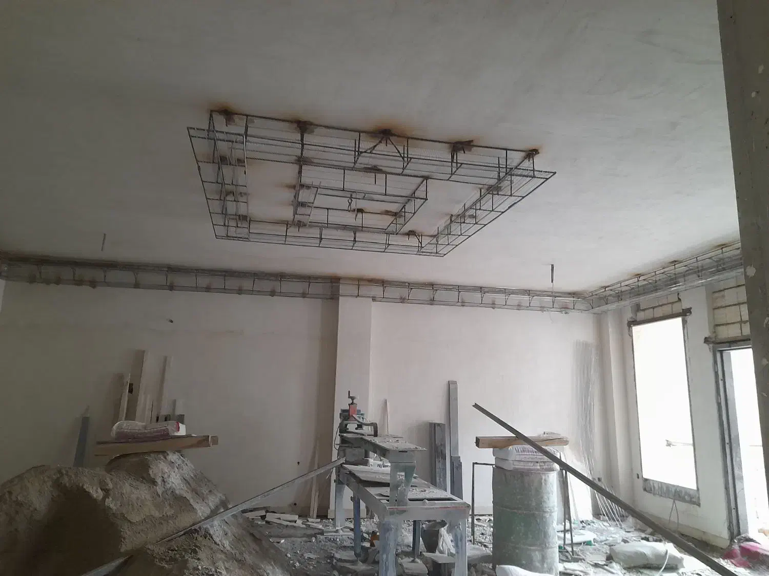 جوشکاری راویزکاری نورمخفی مدرن(سقف کاذب)|خدمات پیشه و مهارت|مراغه, |دیوار