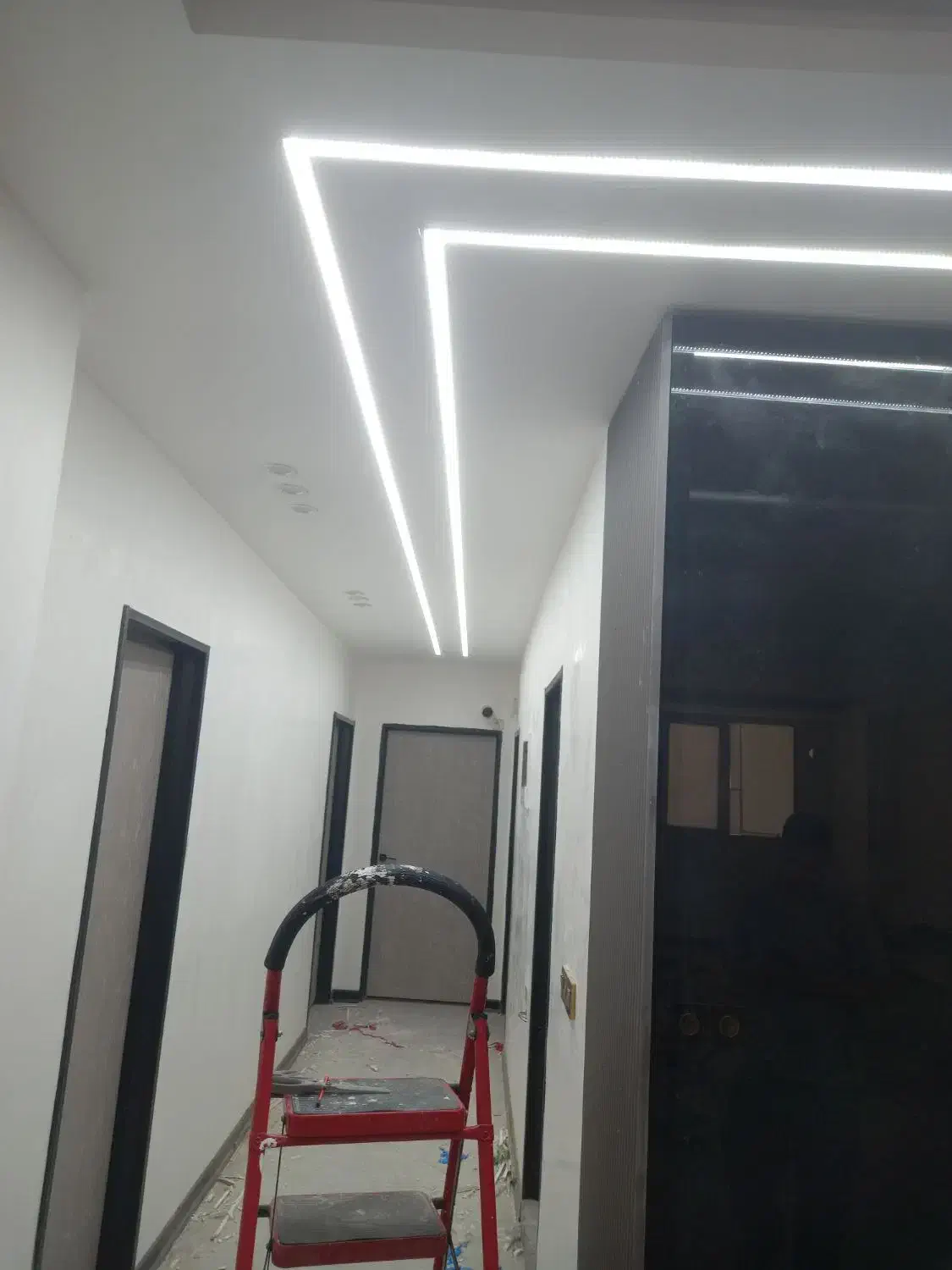 برقکاری و سیم کشی.|خدمات پیشه و مهارت|دزفول, |دیوار