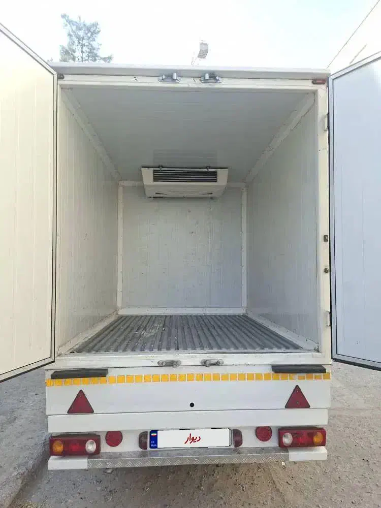 نیسان یخچالدار سفید تمیز|خودرو سواری و وانت|مشهد, پادگان شهید برونسی|دیوار