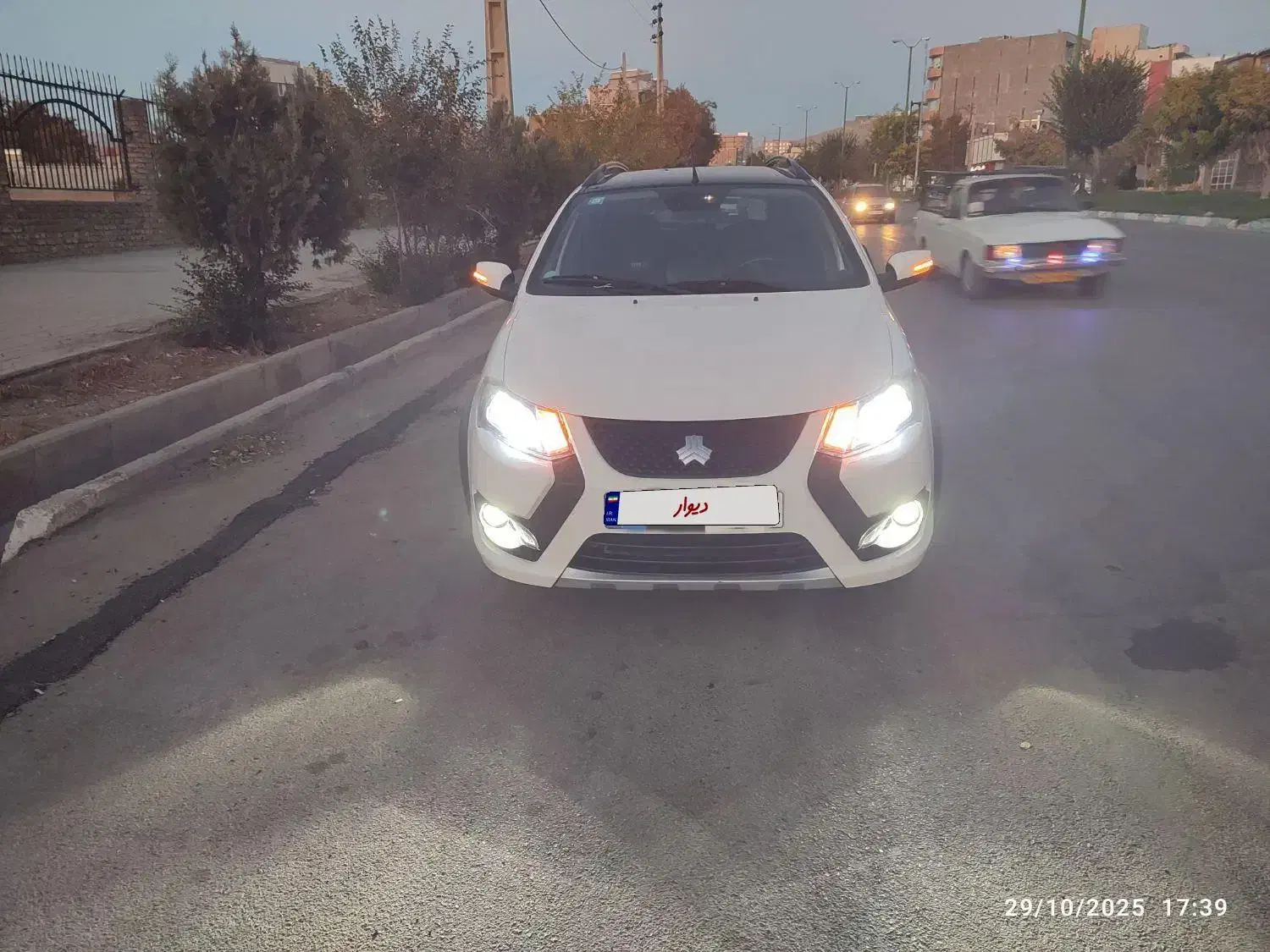 کوییک Rمشکی|خودرو سواری و وانت|نهاوند, |دیوار