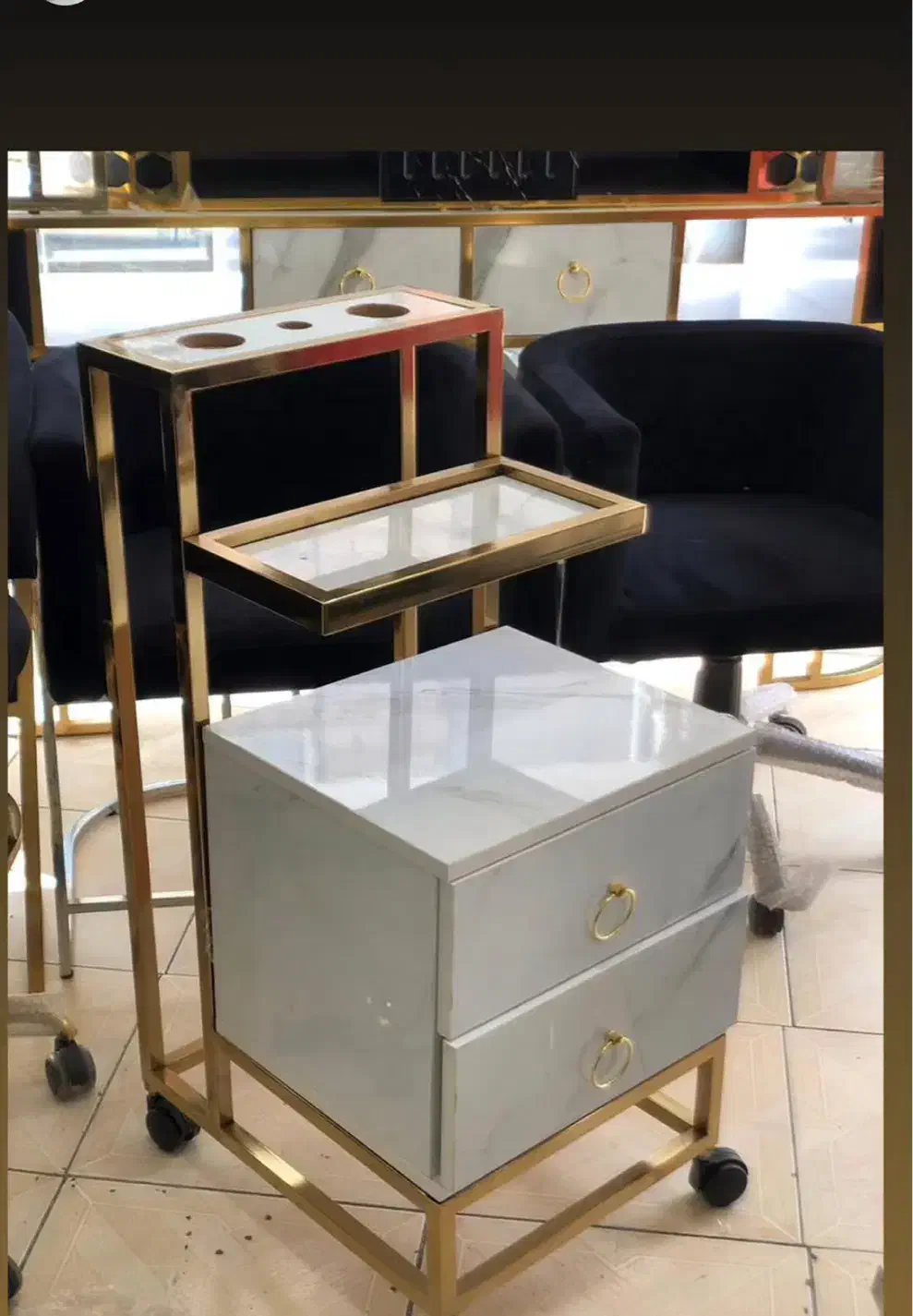 تجهیزات آرایشگاه|آرایشگاه و سالنهای زیبایی|آستارا, |دیوار