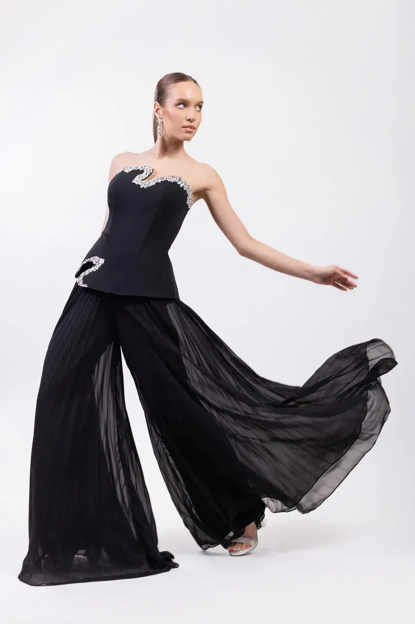 قیچی کار ماهر و وسط کار جوان نیازمندیم|استخدام صنعتی، فنی، مهندسی|تهران, شیخ هادی|دیوار