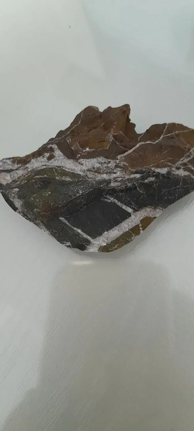 سنگ قیمتی|کلکسیون اشیاء عتیقه|اراک, |دیوار