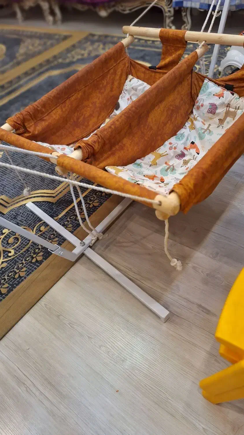 گهواره|تخت و صندلی بچه|مرند, |دیوار