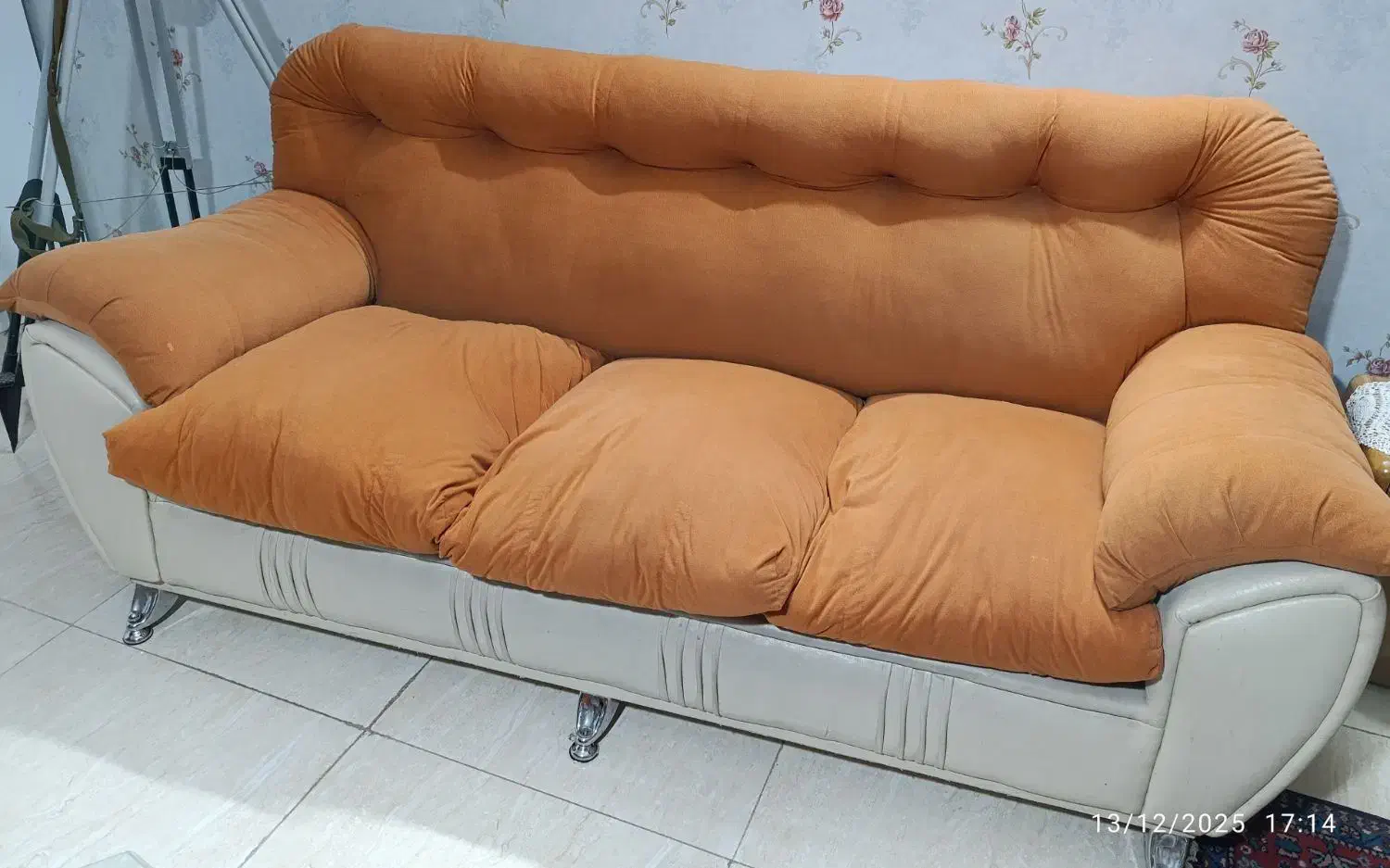 مبل راحتی|مبلمان خانگی و میز عسلی|اصفهان, سیچان|دیوار