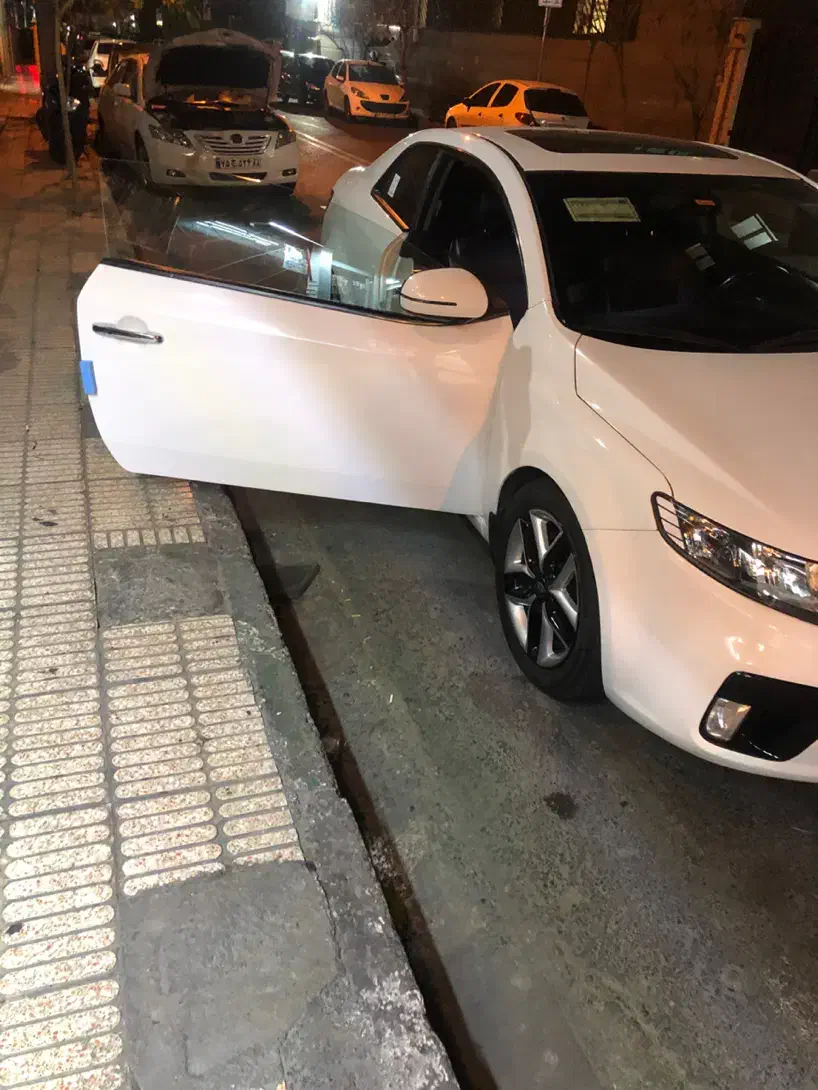 کلیدبالابر سراتو کوپه آزرا مدل ۲۰۰۹ وینگل زوتی ریو|قطعات یدکی و لوازم جانبی|تهران, کوی بیمه|دیوار