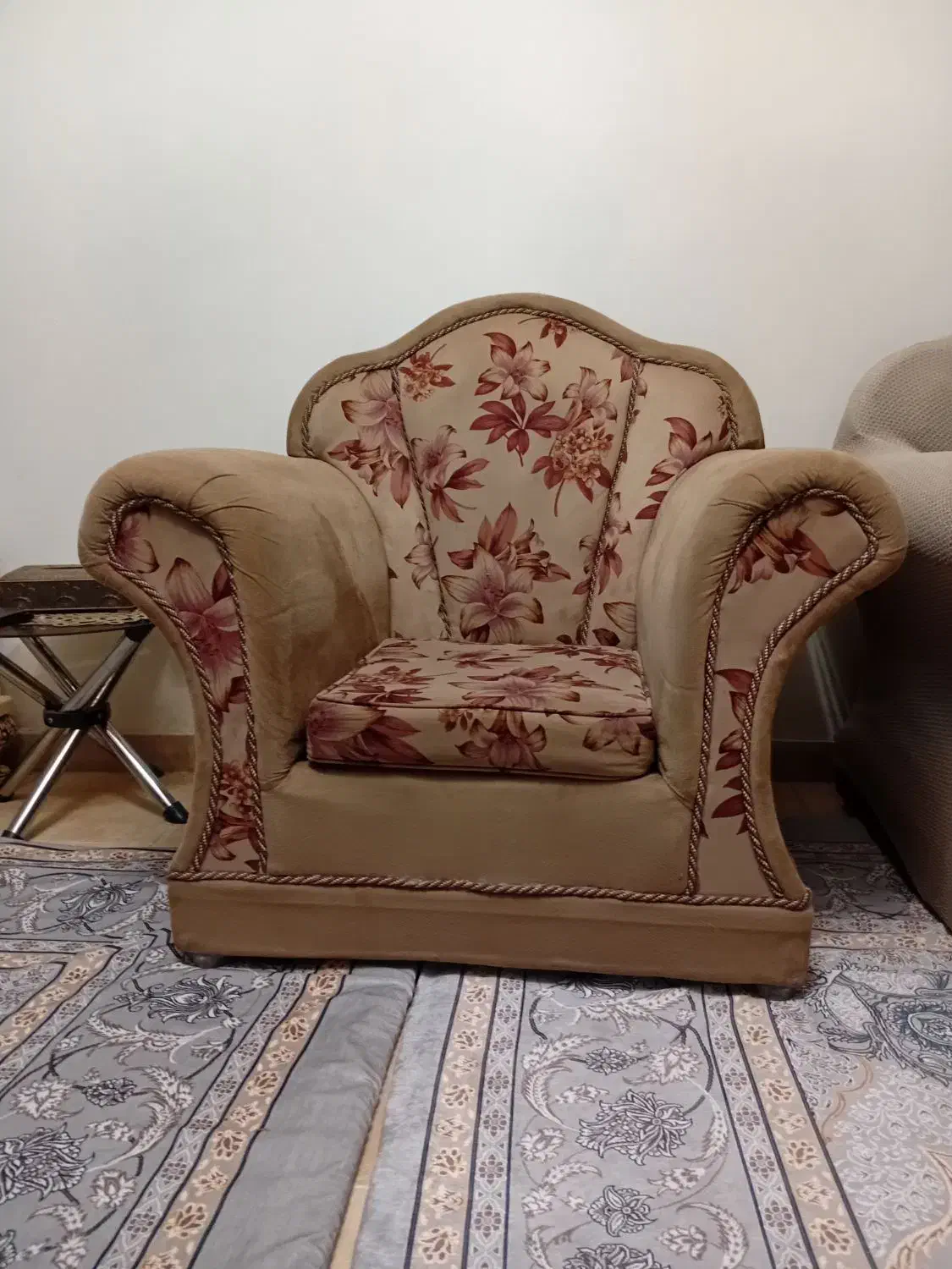 مبل راحتی|مبلمان خانگی و میز عسلی|ری, هاشم‌آباد|دیوار