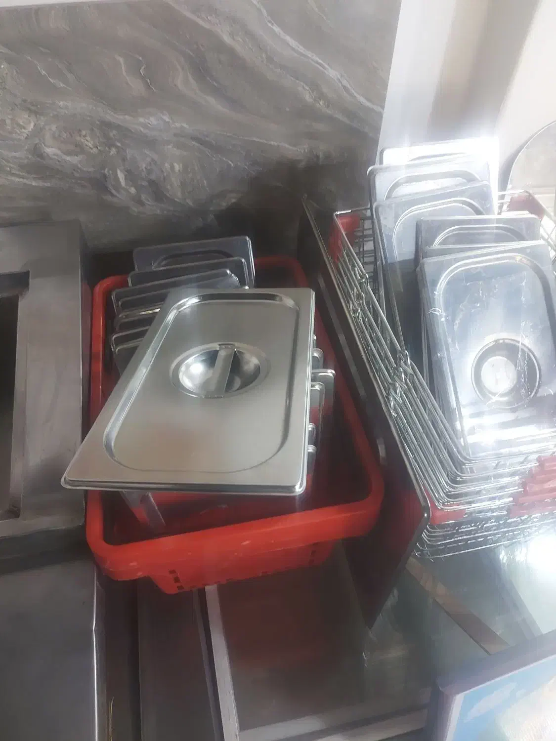 درب استیل بمماری|ظروف نگهدارنده، پلاستیکی، یک‌بارمصرف|کرج, چمران|دیوار