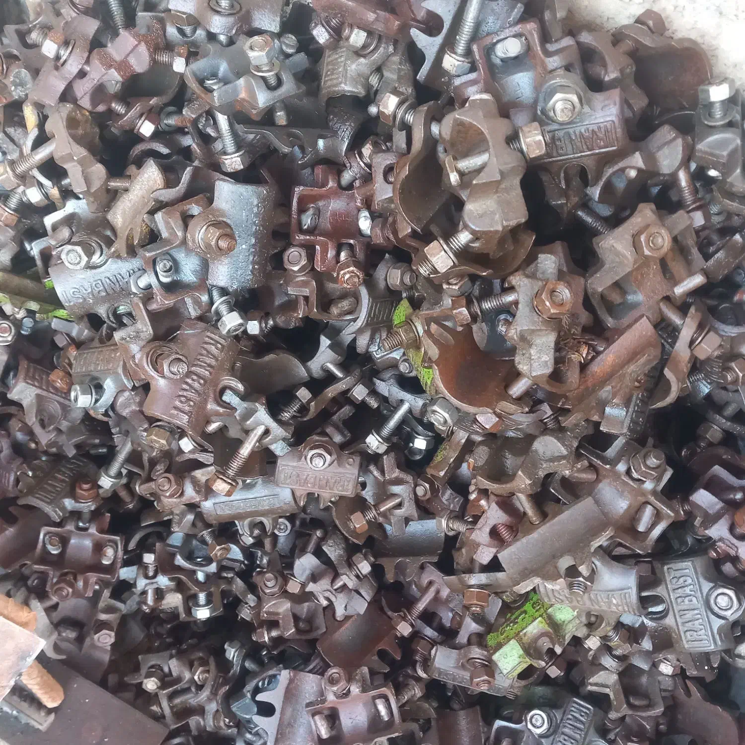 فروش لوله داربست و پروفیل واتصال|مصالح و تجهیزات ساختمان|کرج, محمد آباد|دیوار