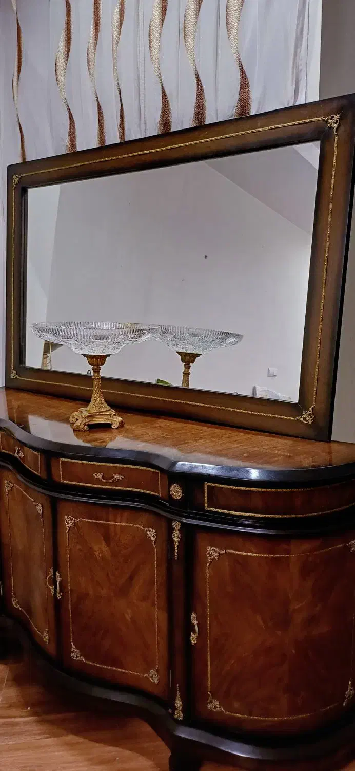 کنسول و آینه منبت چوب گردو|بوفه، ویترین، کنسول|کرج, شاهینویلا|دیوار